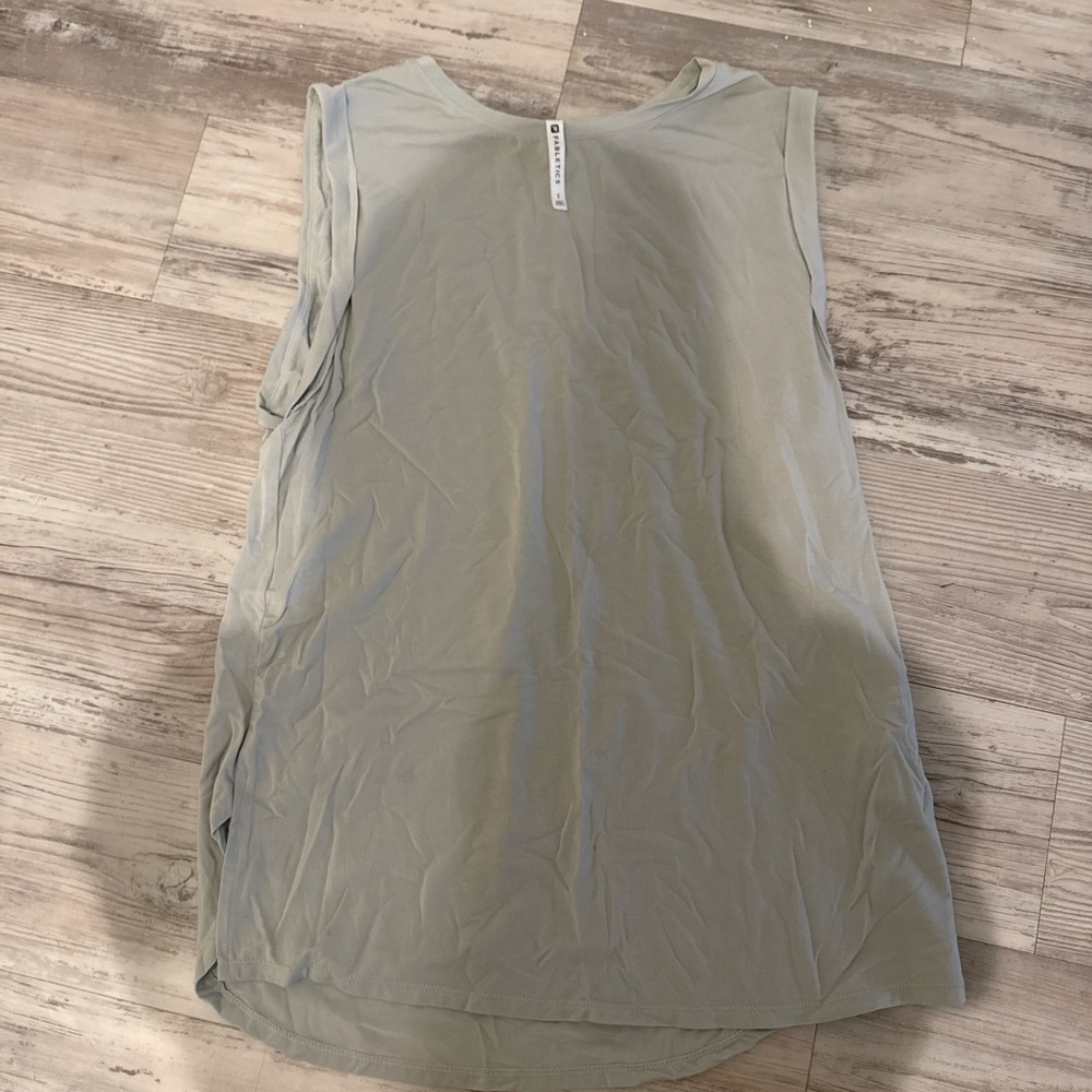 grey tank
